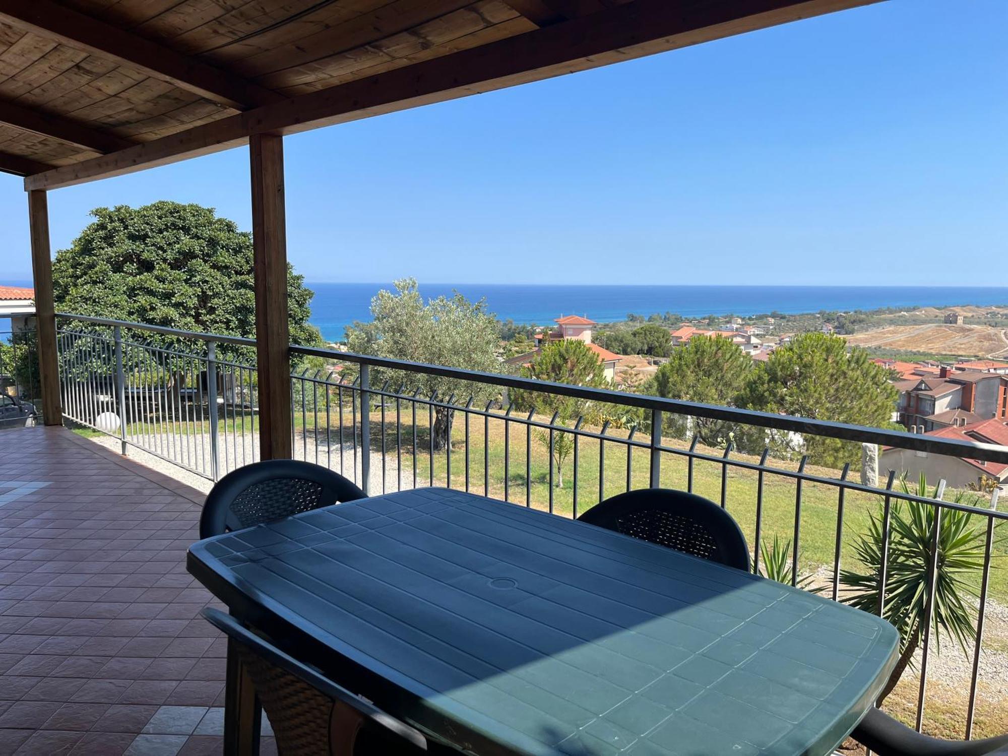Badolato Marina Luna Apartaments מראה חיצוני תמונה